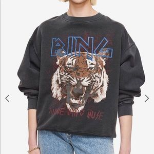 Tiger sweatshirt